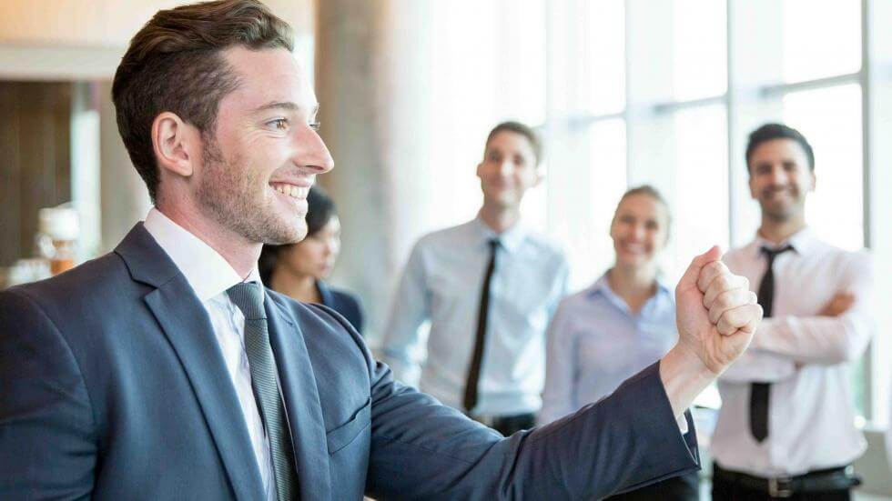 4 passos para aumentar os lucros preparando líderes