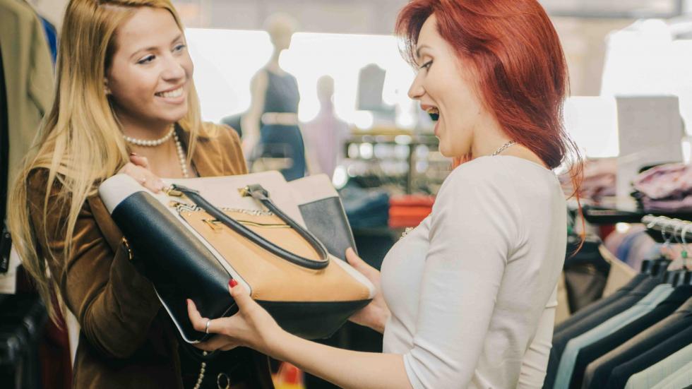 Como contratar bons vendedores